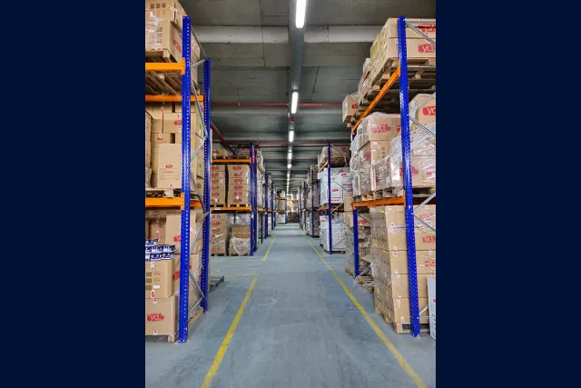 Yücel Kablo ürünlerinin bulunduğu depo ve sevkiyat hazırlık alanı